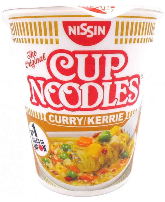 Cup noodles with curry